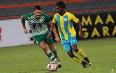 Một đội bóng phải xuống hạng vì… đối thủ trực tiếp bỏ cuộc