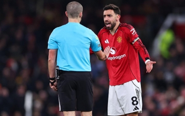 FIFA sắp áp dụng điều luật gây tranh cãi, MU từng là nạn nhân