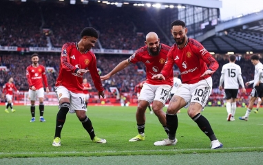 MU bộc lộ vấn đề chiến thuật đáng lo trong trận thua Newcastle