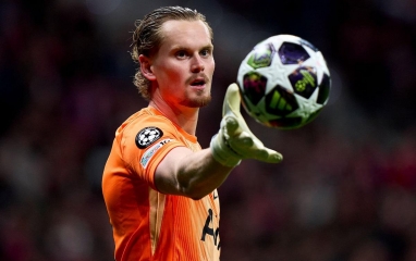 Tin chuyển nhượng 12/3: MU đón tin buồn từ hàng tiền vệ, Tottenham gây sốc với thủ môn trẻ