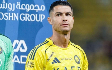 Cristiano Ronaldo 'quay xe', chốt ngày trở lại cho Al Nassr