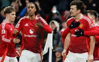 CHÍNH THỨC: Một cầu thủ MU nhận án phạt cực nặng