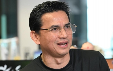HLV Kiatisuk: 'Muốn vươn tầm châu Á, Thái Lan phải thắng ...'