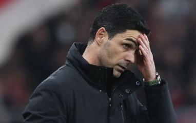 Arsenal nhận đòn giáng mạnh ở cuộc đua vô địch Ngoại hạng Anh