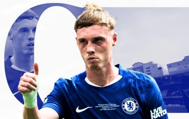 Ghép cặp với Palmer, Chelsea quyêt chiêu mộ ‘sát thủ’ cao gần 2m