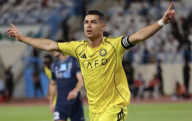 Tiếp quản bến đỗ mới, Ronaldo chốt mua chân sút hàng đầu của MU