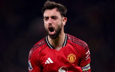 Đánh bại Ronaldo, Bruno Fernandes chạm cột mốc vĩ đại nhất MU