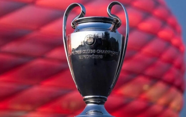 Đội 4 lần vô địch Champions League quyết bán cả đội hình, chỉ giữ 8 cầu thủ