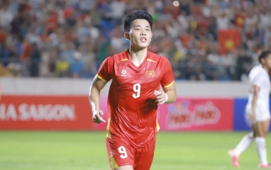 Đình Bắc ghi điểm với nghĩa cử đẹp trước trận ra quân AFF Cup 2026