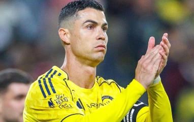 Ronaldo yêu cầu, Al Nassr quyết hoàn tất hợp đồng với tiền đạo ghi 120 bàn