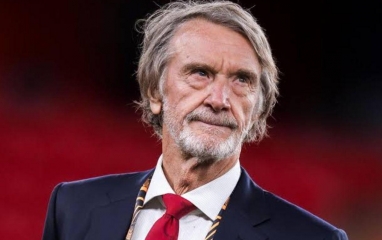 CHÍNH THỨC: Sir Jim Ratcliffe chiêu mộ thành công tiền vệ người Pháp