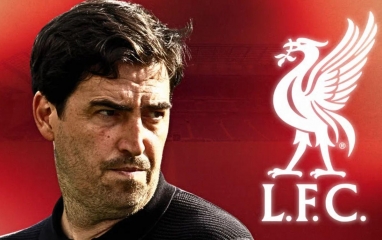 CHÍNH THỨC: Liverpool chia tay đội trưởng trẻ nhất lịch sử CLB