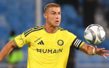 Ronaldo rời sân sớm, Al Nassr ngược dòng thắng không tưởng