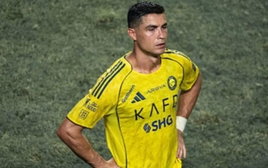 Sao Barcelona cân bằng thành tích của Cristiano Ronaldo