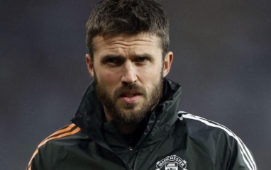 Khủng hoảng đầu tiên cho Michael Carrick