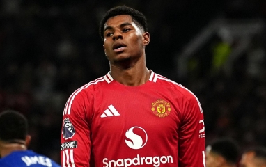 Chuyển nhượng MU 18/2: Giữ Rashford, MU chốt luôn sao Barcelona