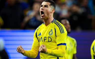 Quá vĩ đại, Ronaldo khiến đối thủ phải làm điều không tưởng