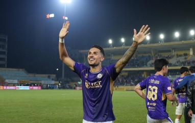 Ghi cú đúp bàn thắng, sao nhập tịch nói thẳng một điều với HLV Kim Sang Sik