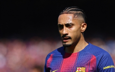 FIFA dùng tiền để 'xoa dịu' Barcelona