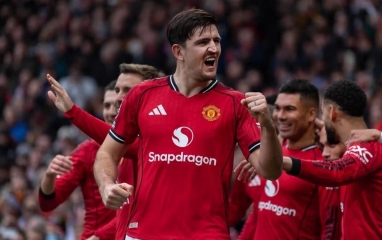 Harry Maguire từ chối chơi bóng cùng Messi