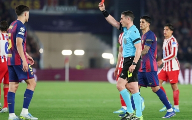 Bí ẩn màn hình VAR: Cubarsi “tìm công lý” bất thành sau thẻ đỏ gây bão