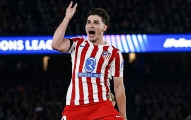 Alvarez tiết lộ sốc về pha đá phạt nhấn chìm Barca