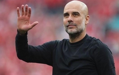 Pep Guardiola có động thái lạ trước trận gặp Arsenal