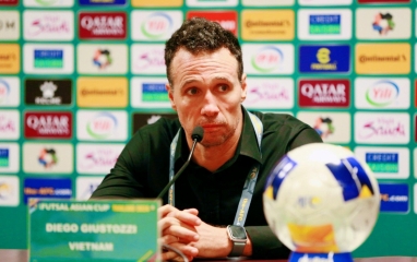 HLV futsal Việt Nam lên tiếng trước đại chiến Nga, Thái Lan