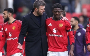 Carrick làm điều đặc biệt với Mainoo sau cú sốc World Cup