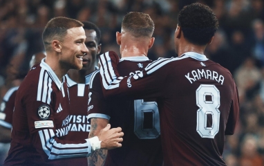 Aston Villa tạo chiến thắng lịch sử, đại diện Thổ Nhĩ Kỳ thua không tưởng tại C1