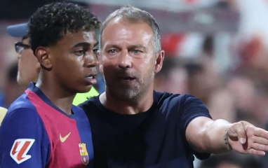 Phòng thay đồ Barca lục đục sau trận thua 0-4