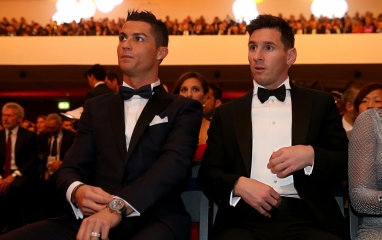 Messi và Ronaldo chuẩn bị cạnh tranh Quả bóng Vàng