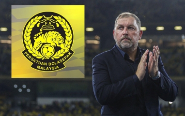 HLV tuyển Malaysia chúc mừng chiến thắng trước thềm đấu Việt Nam