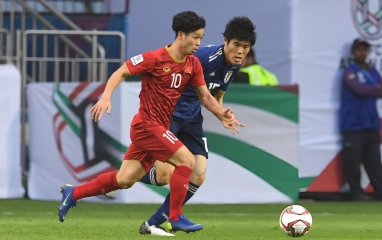 Cựu sao Arsenal tái xuất tuyển Nhật Bản, sẵn sàng đại chiến tuyển Anh