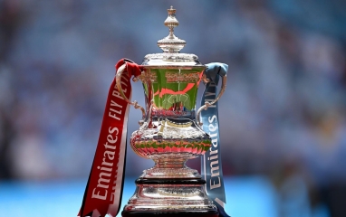 Liverpool nghẹt thở giành vé vào bán kết FA Cup