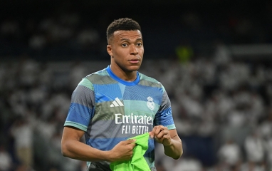 Mbappe khiến tuyển Pháp lo lắng