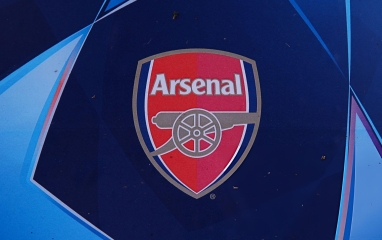 CHÍNH THỨC: Arsenal ký hợp đồng với đội trưởng tuyển Anh