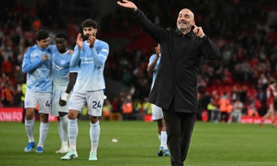 Thắng đậm Liverpool, HLV Man City gửi thông điệp cứng rắn giữa bão chỉ trích
