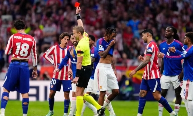 MU trắng tay ở Madrid, chiếc thẻ đỏ định đoạt tất cả