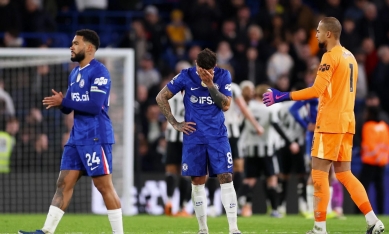 Newcastle gây địa chấn tại Stamford Bridge, Chelsea cay đắng rời xa top 4