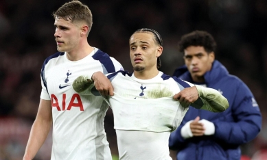 CHÍNH THỨC: Tottenham rơi vào nhóm xuống hạng Premier League