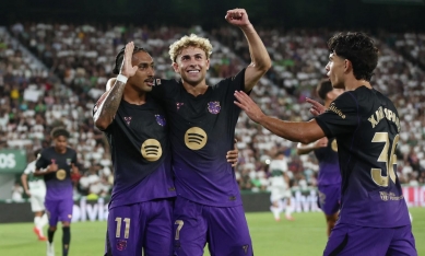 Hàng công tưng bừng, Barca vùi dập Elche không tưởng tại La Liga