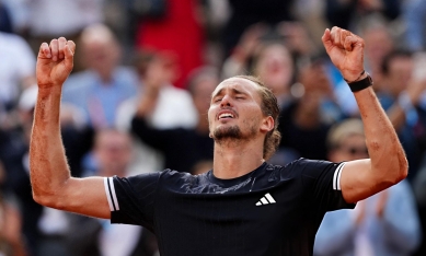 Thắng nhọc Cobolli, Zverev lần đầu vô địch Grand Slam
