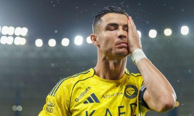 Vừa tái xuất, Ronaldo lập tức làm nên lịch sử tại Trung Đông