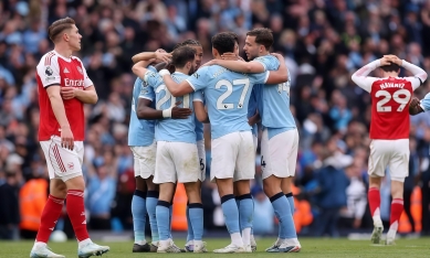 Quật ngã Arsenal, Man City tiến gần ngôi vô địch Ngoại hạng Anh