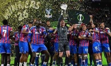 Quật ngã Rayo Vallecano, Crystal Palace vô địch Conference League 2025/26