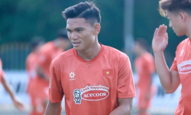 Xuân Mạnh lên tiếng về thách thức bảo vệ ngôi vương AFF Cup của Việt Nam