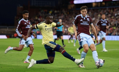 Saka tỏa sáng, Arsenal nhọc nhằn giành điểm tại Ngoại hạng Anh