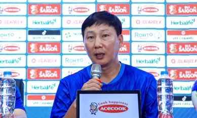 HLV Kim Sang Sik tuyên bố đanh thép trước giờ Việt Nam xuất trận AFF Cup