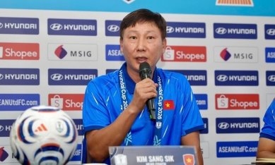 Trực tiếp HLV Kim Sang Sik họp báo trận Việt Nam vs Malaysia, 11h30 hôm nay 18/8
